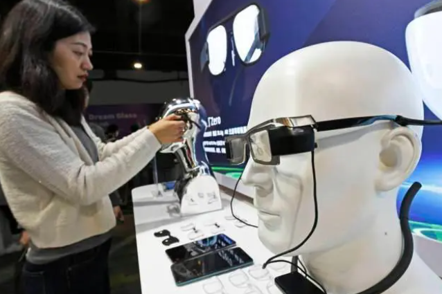 杭州举办首届中国虚拟现实与元宇宙产业峰会！集中展示元宇宙领域的最新成果和前沿技术！