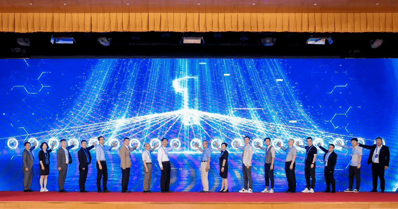 中国元宇宙与数字人才培养公益行动启动大会在京召开！共同发掘中国文化内容的元宇宙应用价值，推动元宇宙和数字产业持续健康发展！